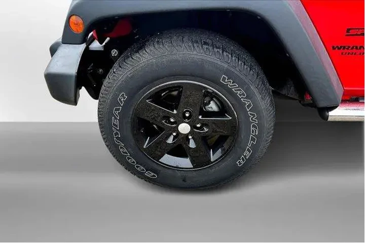 $17275 : Jeep Wrangler Unlimited 2015 image 2