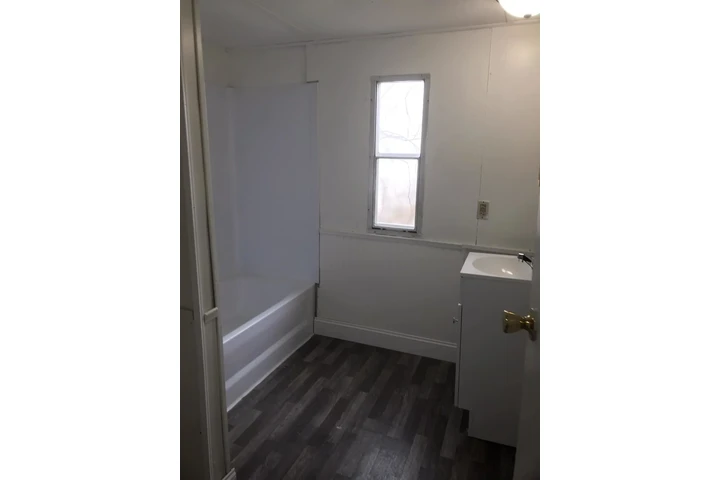 $17500 : Clarksville -Se vende Traila 2 image 3