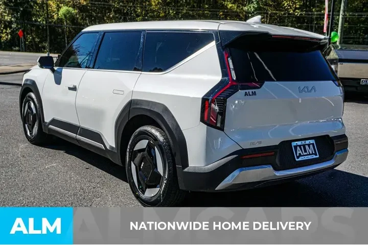 $32460 : Kia EV9 2024 Light Long Rang image 5