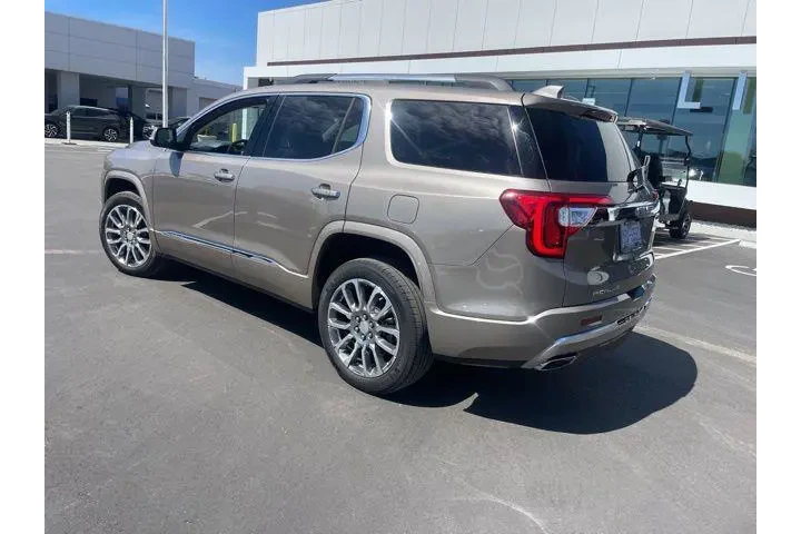 $31789 : GMC Acadia 2023 Denali 4dr S image 4