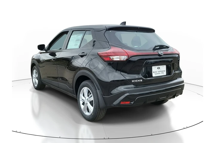 $23997 : Nissan Kicks Play 2025 S 4dr image 1