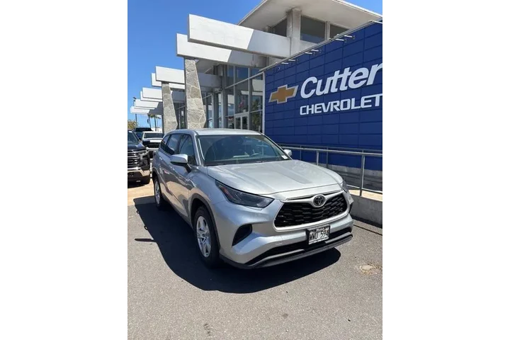 $37816 : Toyota Highlander 2023 L 4dr image 2