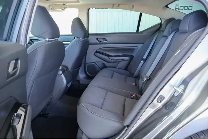 $18931 : Nissan Altima 2023 2.5 SV 4d image 9