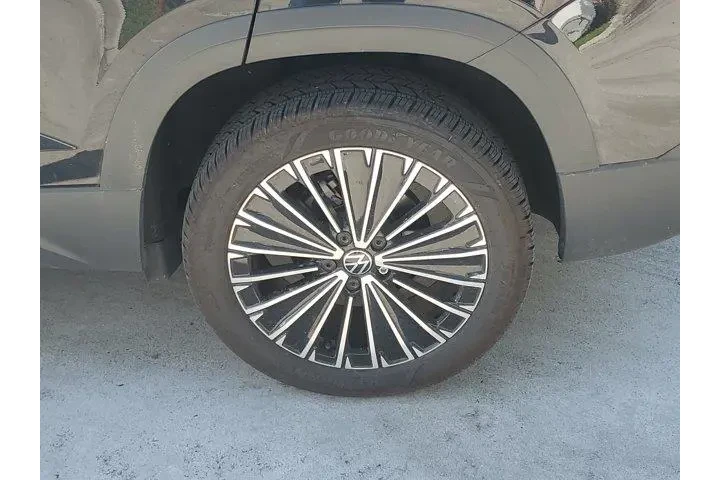 $25488 : Volkswagen Taos 2025 SE 4dr image 6