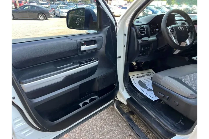$23999 : 2019 Tundra SR5 image 10