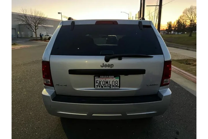 $7275 : 2005 Grand Cherokee Laredo image 5