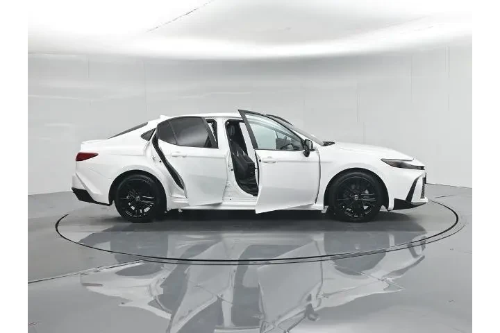 $26458 : Toyota Camry 2025 SE 4dr Sed image 5