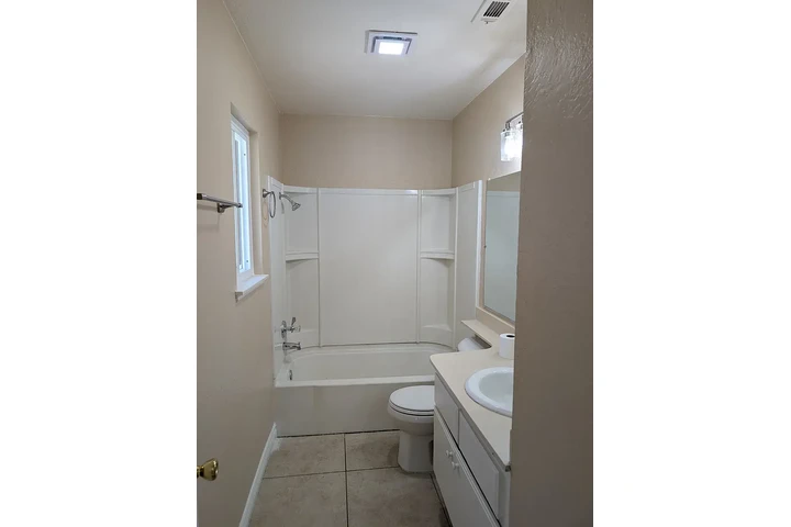 $1470 : Rialto- Listo image 5