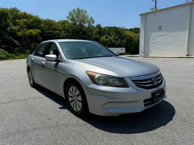 $12500 : 2011 Accord LX image 5