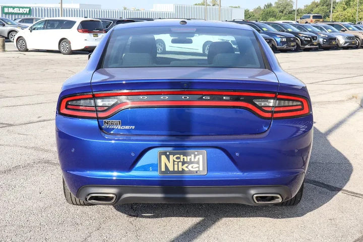 $19988 : 2022 Charger SXT image 5