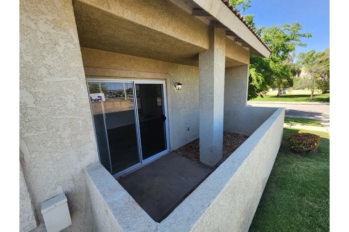 $2650 : Bella casa remodelada 2 pisos image 10