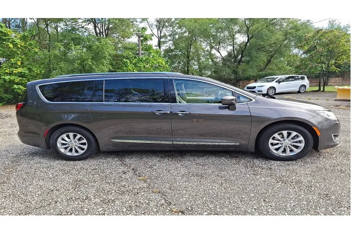 $16999 : Chrysler Pacifica 2019 Touri image 6