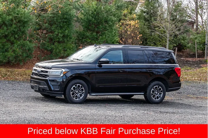 $34395 : Ford Expedition 2023 4x4 XLT image 3