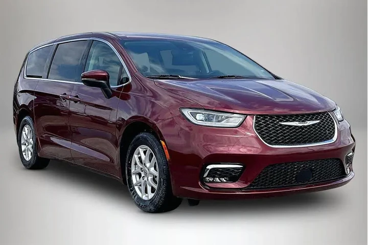 $21099 : Chrysler Pacifica 2023 Touri image 1