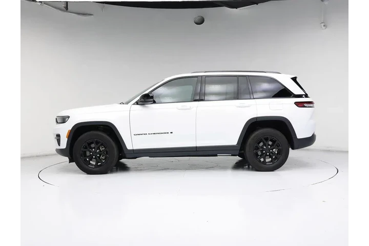 $29998 : Jeep Grand Cherokee 2024 4x2 image 3