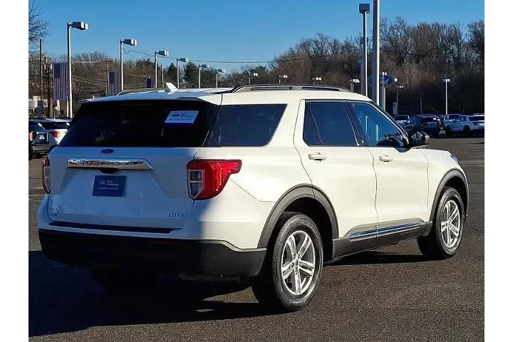 $28749 : Ford Explorer 2022 AWD XLT 4 image 6