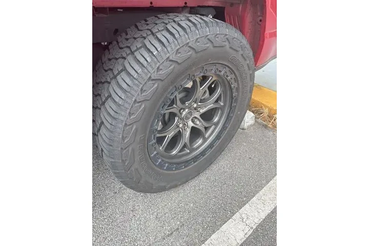 $38252 : Ford F-150 2022 4x4 XLT 4dr image 4