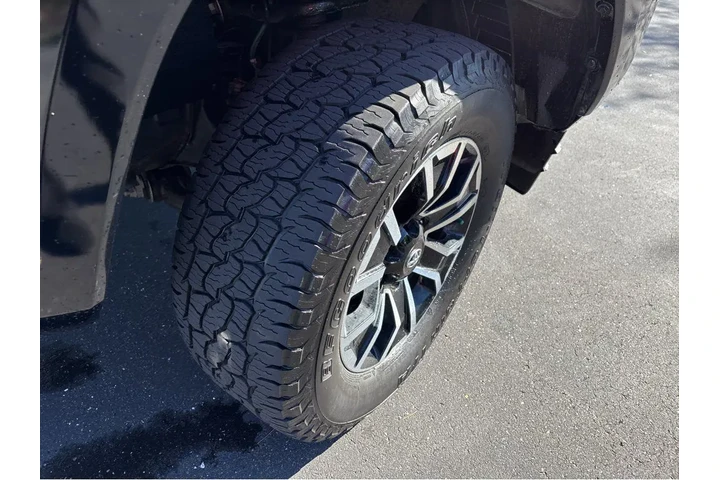$30000 : Silver Certified2021 Tacoma T image 10
