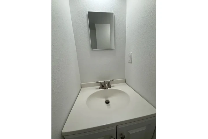 $1550 : House for rent image 10