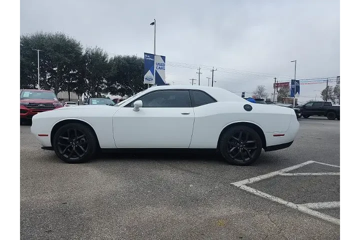 $22998 : Dodge Challenger 2022 SXT 2d image 4
