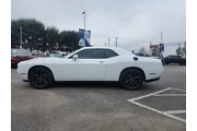 $22998 : Dodge Challenger 2022 SXT 2d thumbnail