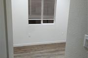$750 : Room for rent in Compton thumbnail