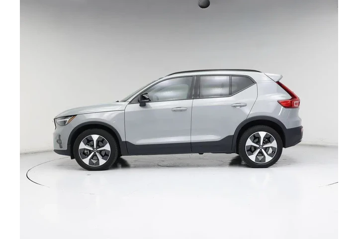 $26998 : Volvo XC40 2024 AWD B5 Core image 3