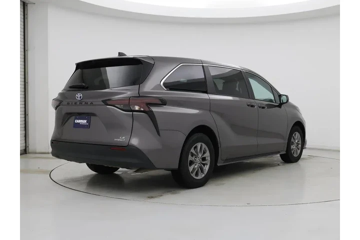 $35998 : Toyota Sienna 2024 LE 8-Pass image 8