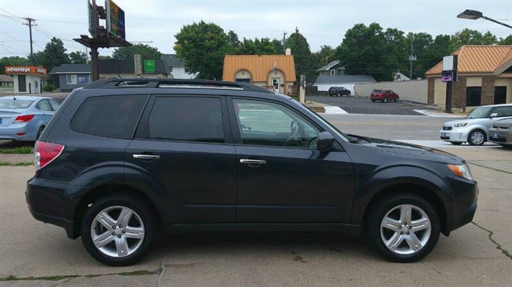 $8999 : 2010 Forester 2.5X Premium image 6