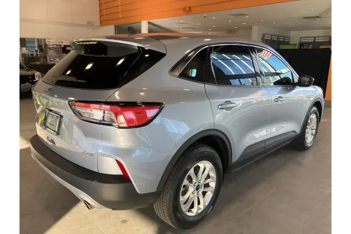 $20595 : Ford Escape 2022 AWD SE 4dr image 5