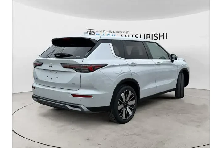 $36499 : Mitsubishi Outlander 2025 AW image 3