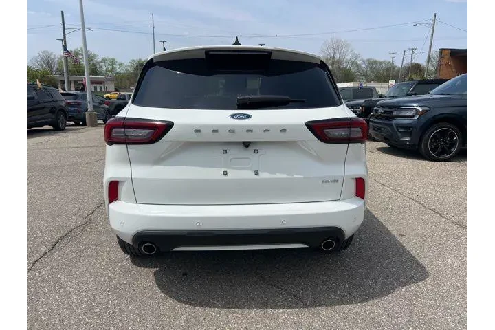 $25263 : Ford Escape 2024 AWD ST-Line image 5