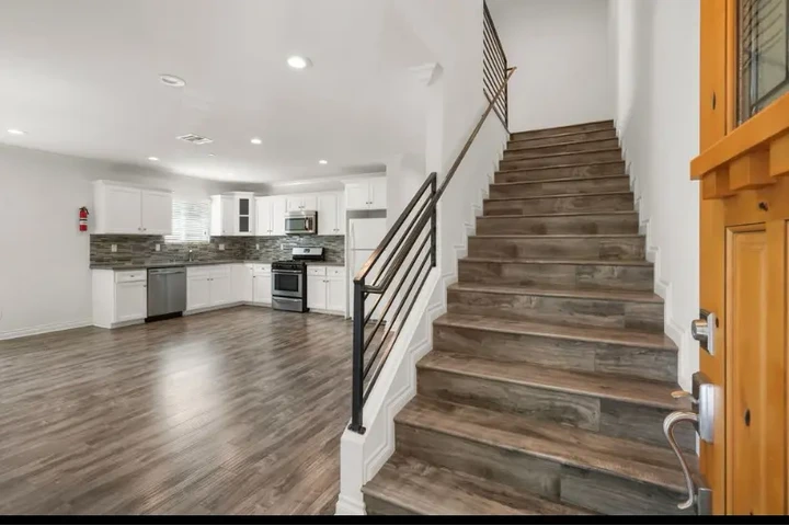 $2765 : 3Bedroom 3bath in Korean LA image 7