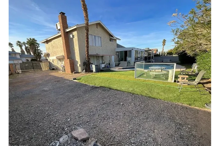 $800 : Room for Rent Cuarto en Renta image 8