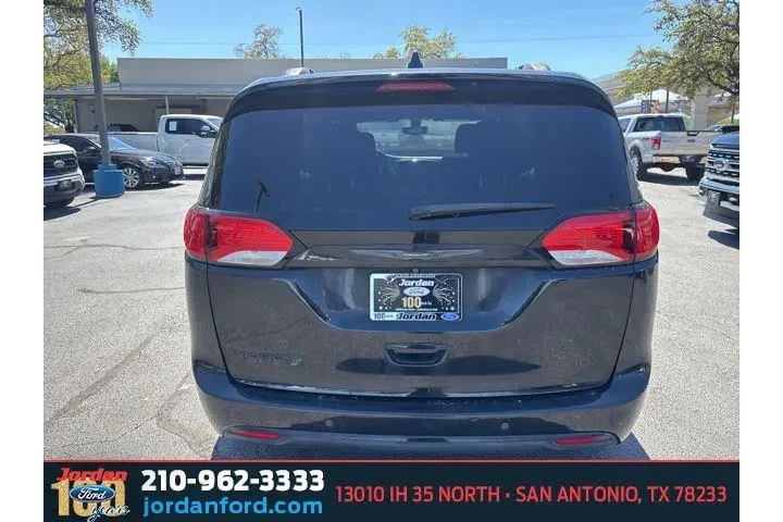 $18226 : Chrysler Pacifica 2020 Touri image 5