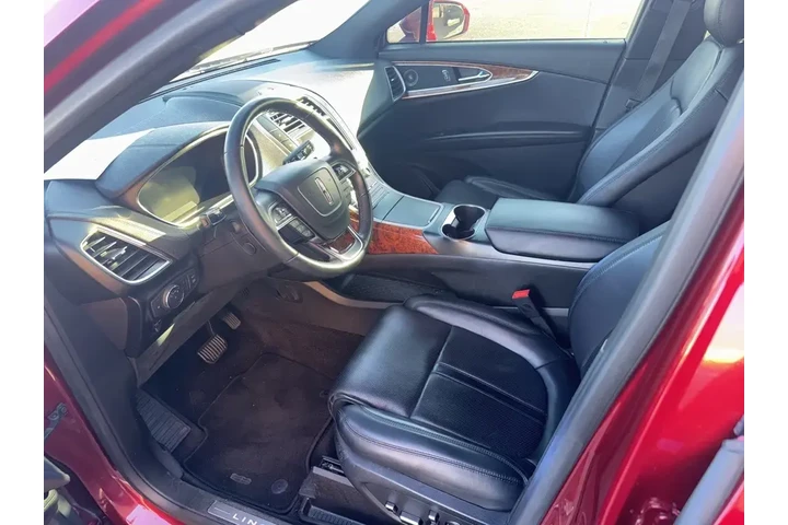 $27998 : Lincoln Nautilus 2019 AWD Re image 2