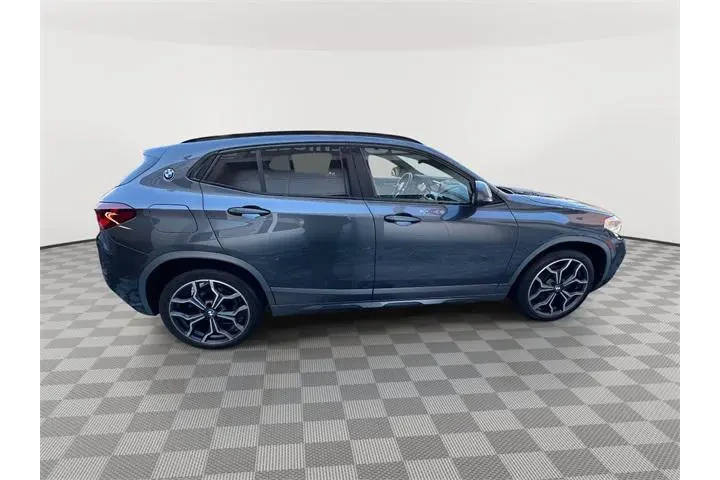 $21900 : BMW X2 2022 AWD xDrive28i 4d image 2