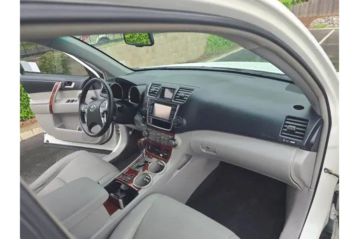 $12995 : Toyota Highlander 2013 AWD L image 9