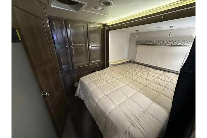 $77777 : 2019 Mercedes-Benz Sprinter image 6