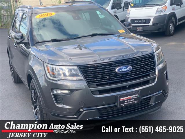 Used 2018 Explorer Sport 4WD image 8