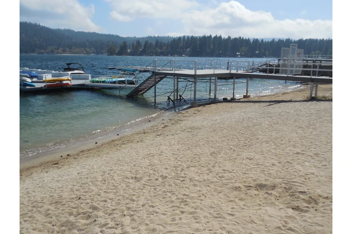 $850 : Cuarto en Lake Arrowhead image 7