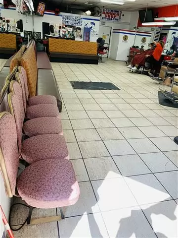 G Coliseum Barber Shop image 1