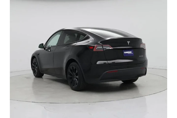 $31998 : Tesla Model Y 2023 AWD Long image 2