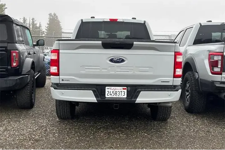 $37412 : Ford F-150 2023 4x4 XLT 4dr image 4