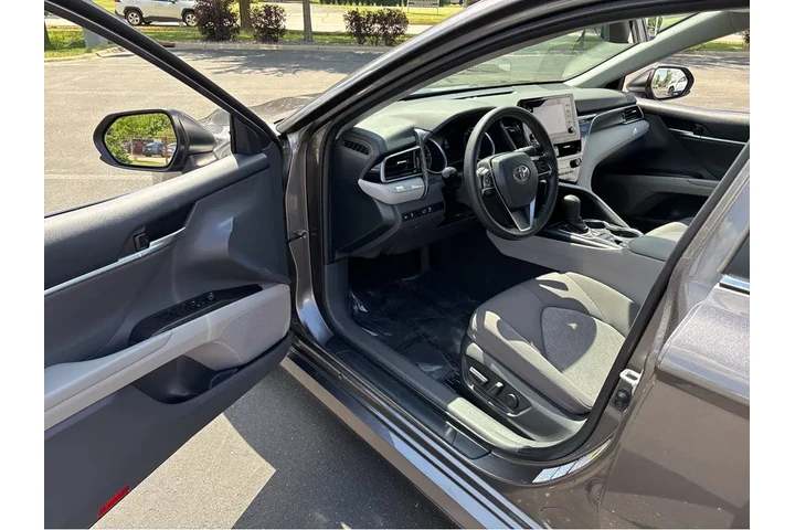 $26000 : Gold Certified2022 Camry LE image 2
