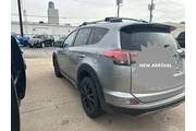 $19491 : Toyota RAV4 2018 AWD XLE 4dr thumbnail