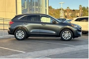 $20500 : Ford Escape 2022 SE 4dr SUV thumbnail