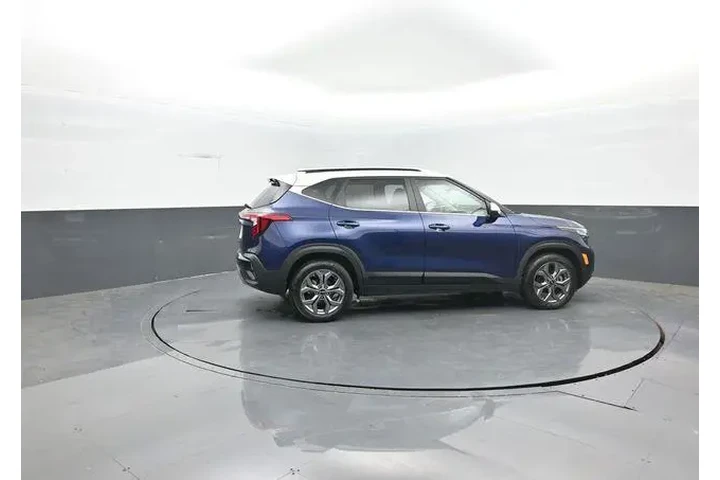 $23612 : Kia Seltos 2024 S 4dr SUV image 8