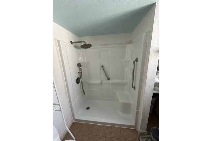 ADUFlores Desing and construcc image 2