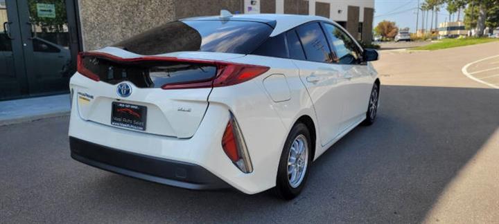 $19950 : 2020 Prius Prime XLE image 6